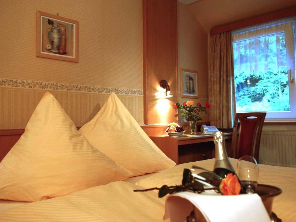 Hotel Weinschanke Rohdental Хессиш-Ольдендорф Номер фото